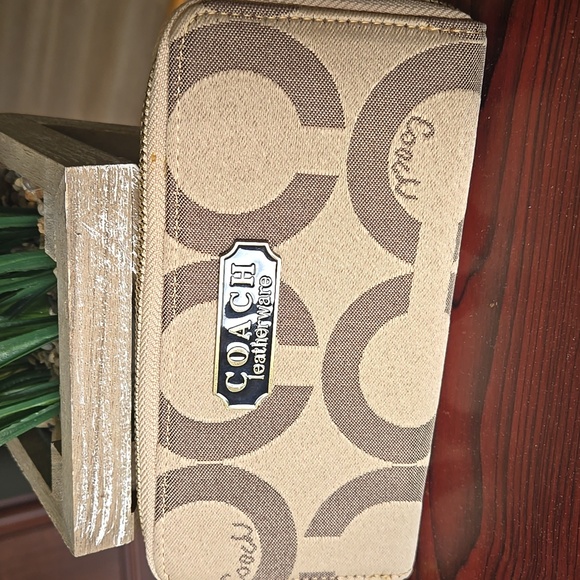 Coach Handbags - Coach Leatherware Wallet